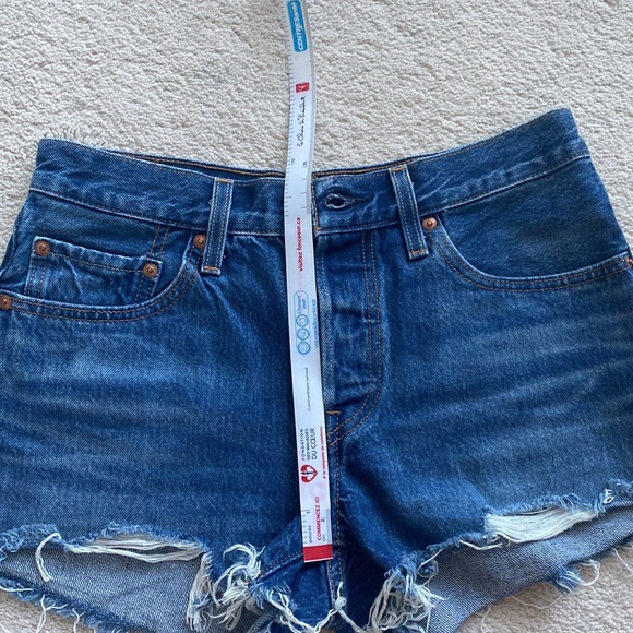 Levi’s 501 shorts (size 26) - Picture 4 of 6